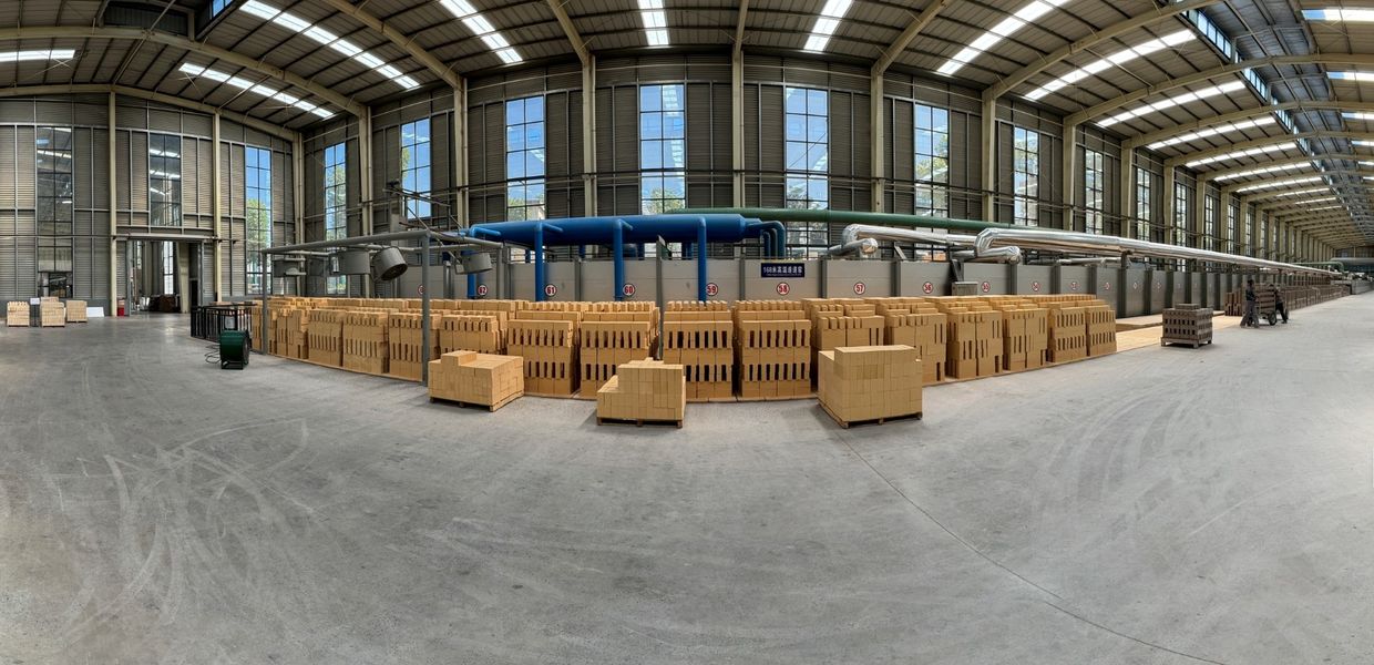 Henan Hongtai Kiln Refractory Co.,Ltd. línea de producción del fabricante