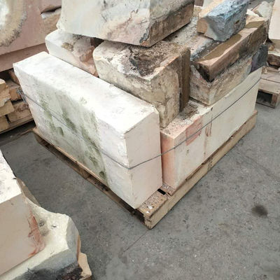 Contenido de SiC % 1,2-1,4% AZS ladrillos refractarios para hornos de vidrio Venta de bloques de canales