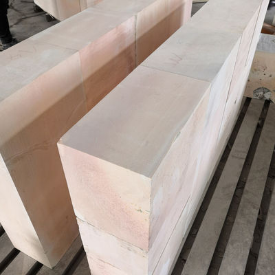 Los ladrillos de corindón de zircón utilizados en el horno de la industria de chatarra de vidrio AZS con un contenido de SiO2 del 13%