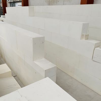 Suministro de azulejos refractarios de clase super arena de ladrillo con composición de alumina-circonio-sílice