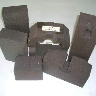 Refractoridad 1770°-2000° Magnesita cromada de alta intensidad ladrillos refractarios para horno de vidrio