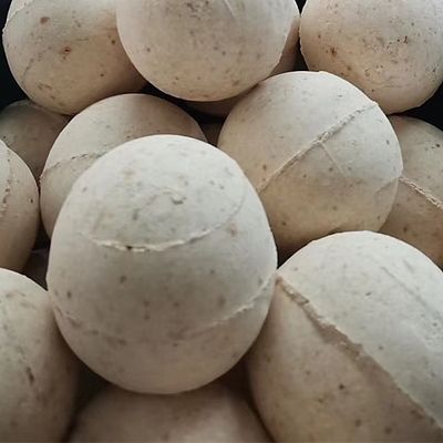 1.2% contenido de MgO Esfera refractaria de aluminio para hornos industriales y estufas de alta presión