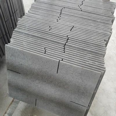 Placa de carburo de silicio recubierta de alumina para estantes de hornos de alta temperatura 300X280x12mm