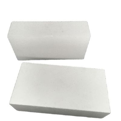 Resistencia a la trituración en frío 90MPa Aluminio cemento Corindón cerámico aislante ladrillos de fuego
