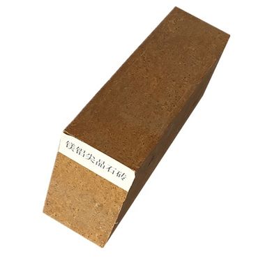 Los materiales utilizados para la fabricación de cementos son los de aluminio de magnesia oscura, espinela y ladrillos de fuego refractarios curvos.